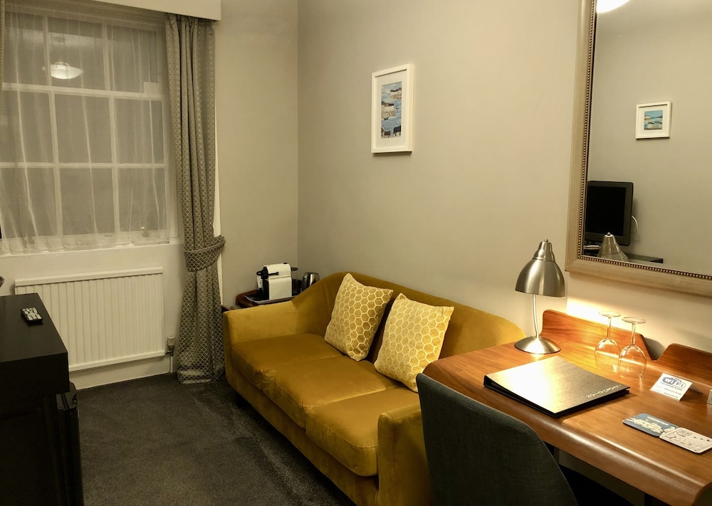 Westwood Guest House 41/50