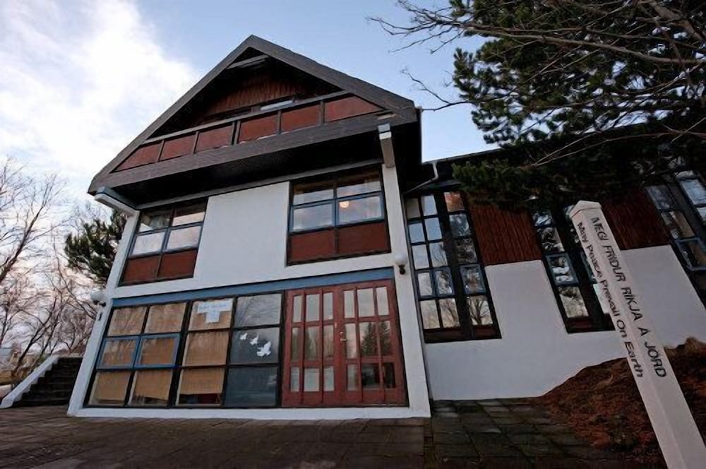 Reykjavik Peace Center 1/28