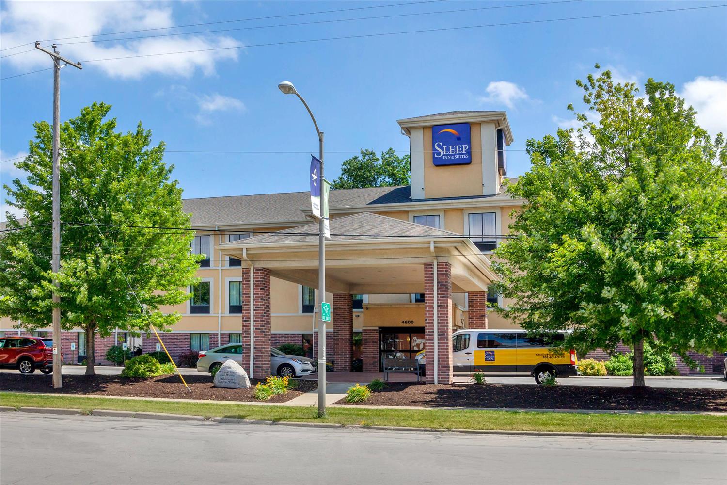 Sleep Inn and Suites Airport Milwaukee WI 38/38