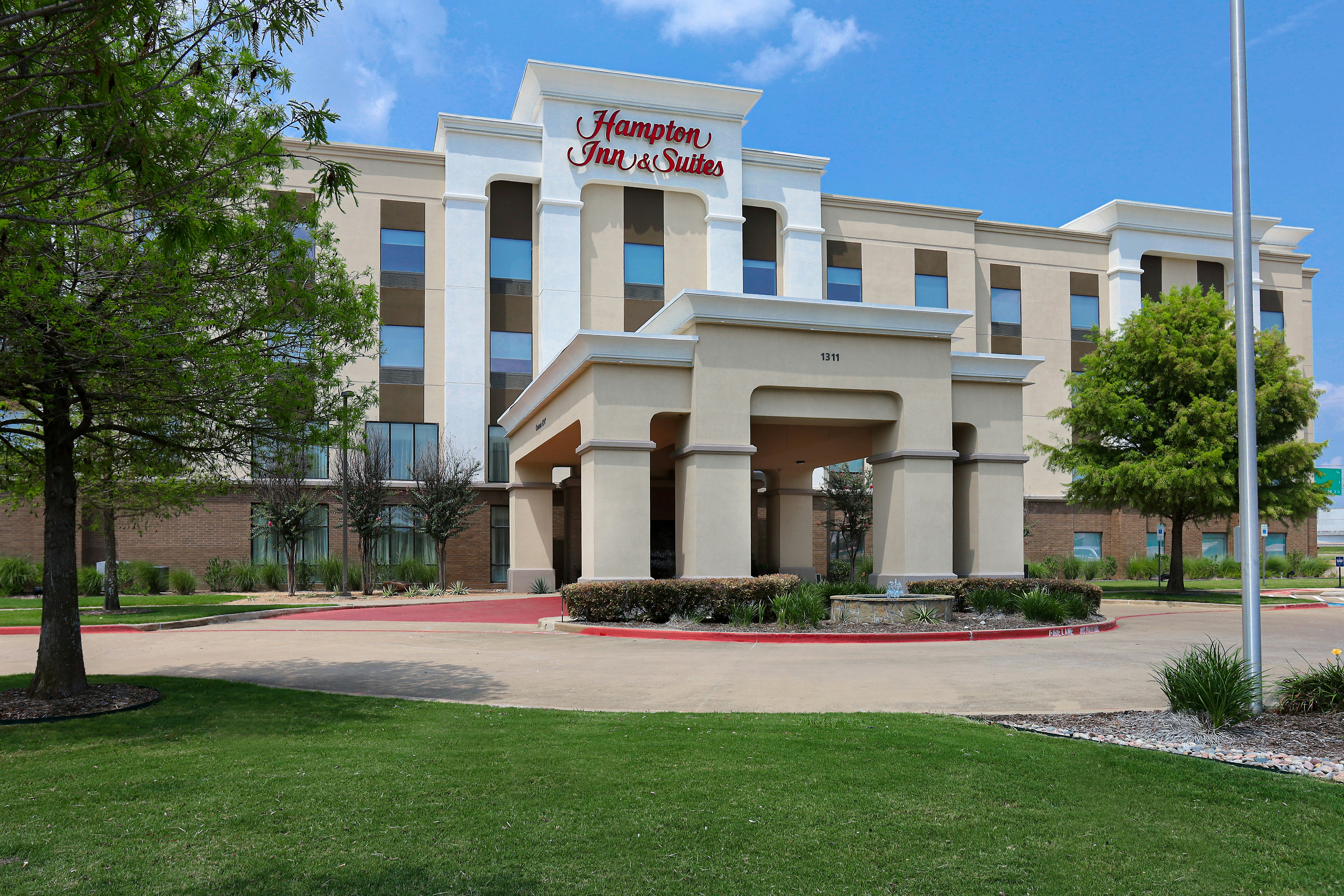 Hampton Inn and Suites Dallas-Desoto 55/57