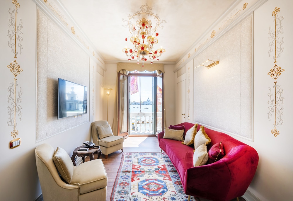 Hotel Monaco & Grand Canal 29/50