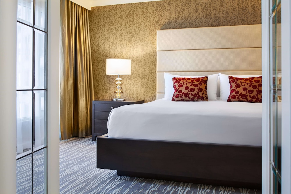 West Coast, Suite, King Bed