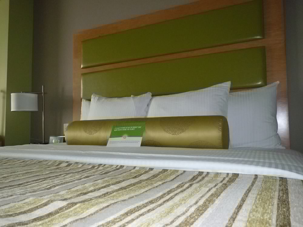La Quinta Inn Suites Paducah 26/58