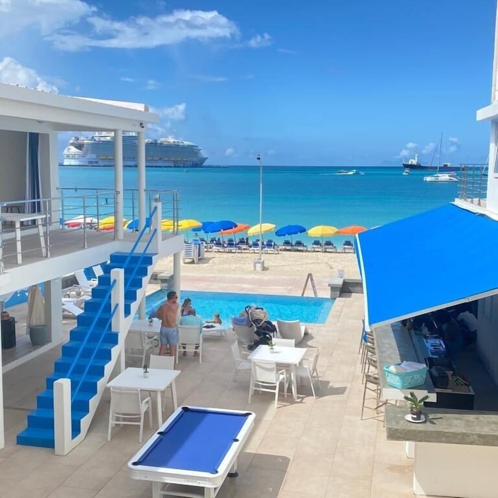 Sea View Beach Hotel 37/50