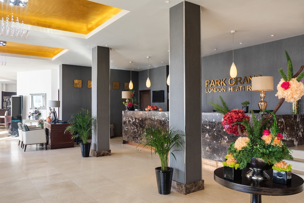 Lobby at Park Grand London Heathrow, LONDON