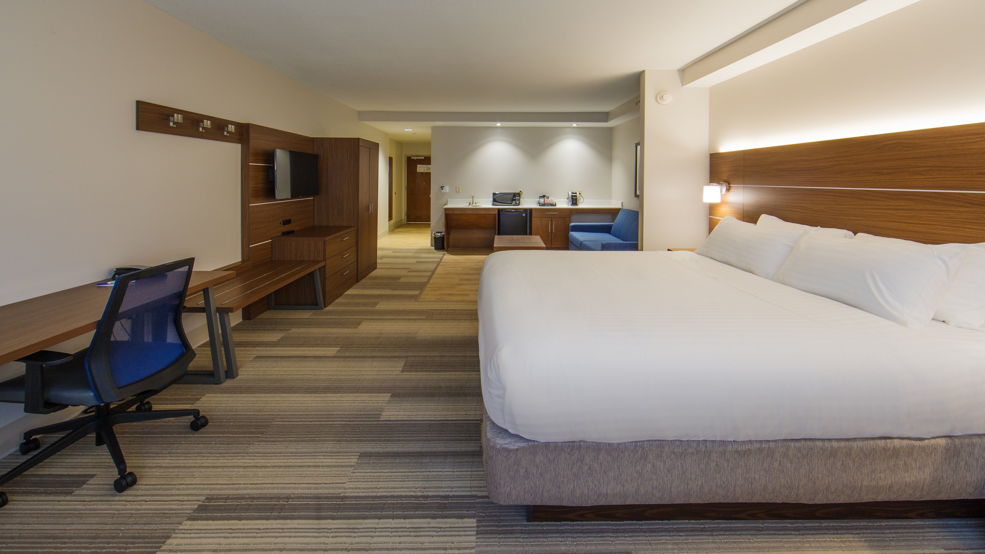 Suite, King Bed