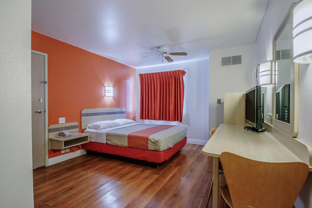 Motel6 Nephi, UT 34/53