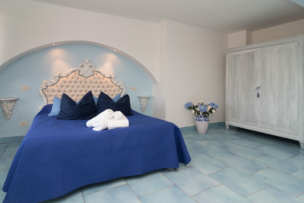 Villa Neptunus Ischia(Formerly Villa Pitti)، Forio 21/56