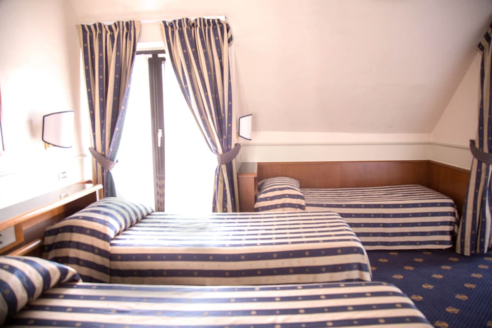 Flora Hotel Milan 35/49