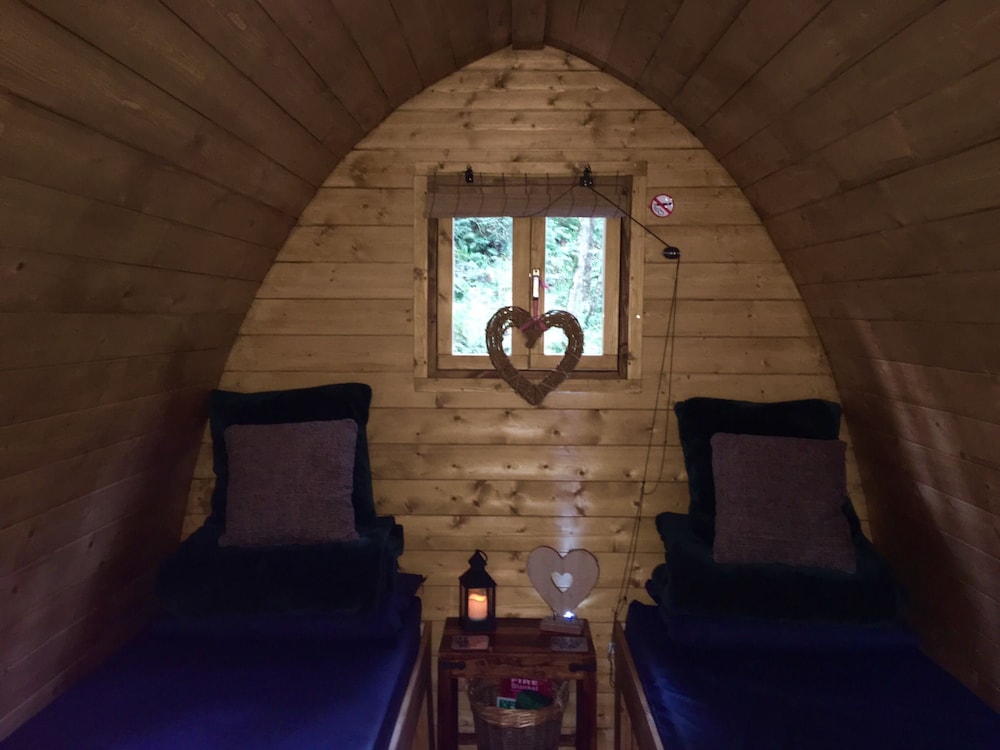 Broomhills Farm River Eco Pods 6/21