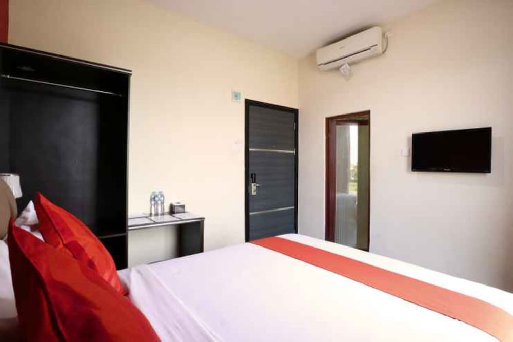 Blitz Hotel Batam Near Sultan Mahmud Ri'ayat Shah 9/31