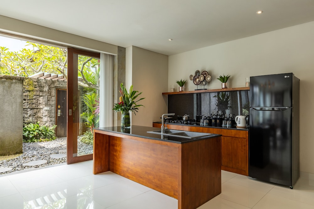 Theanna Eco Villa And Spa 11/72