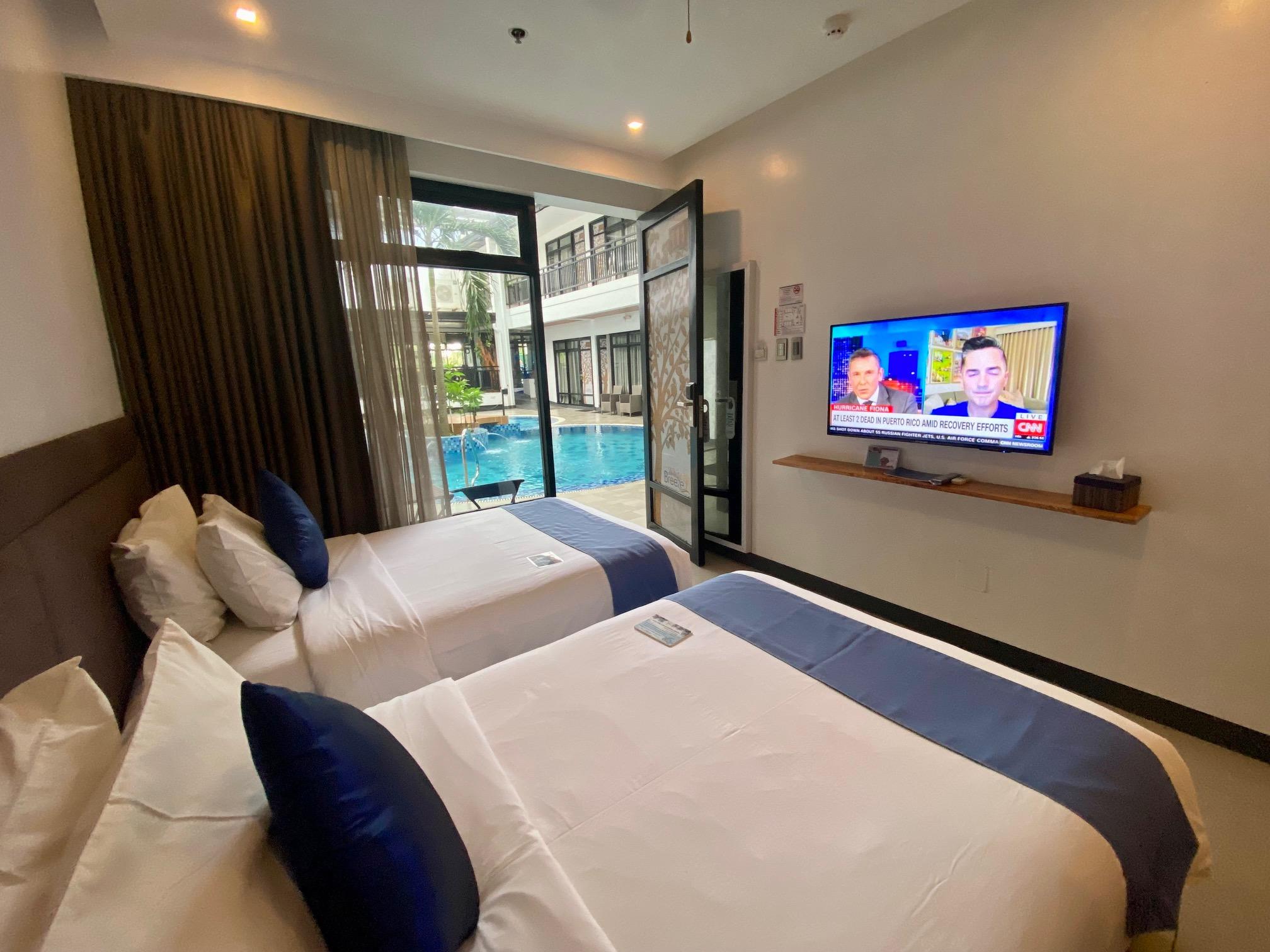 Deluxe, 2 Double Beds, Pool Side