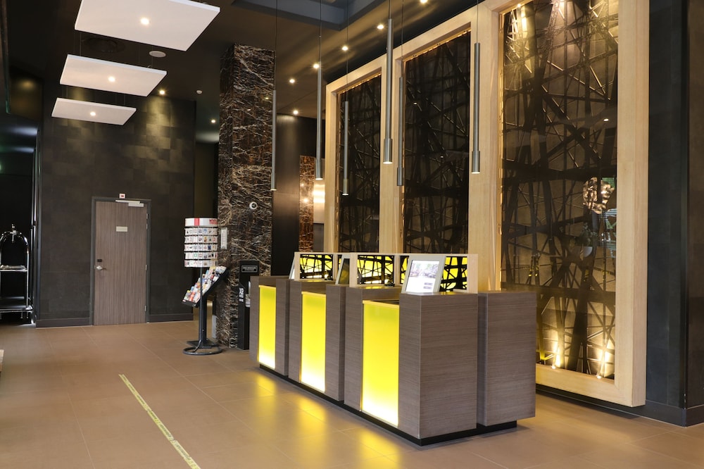 Lobby at XO Hotels Couture, AMSTERDAM
