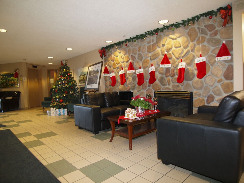 Travelodge by Wyndham Lacombe 38/54