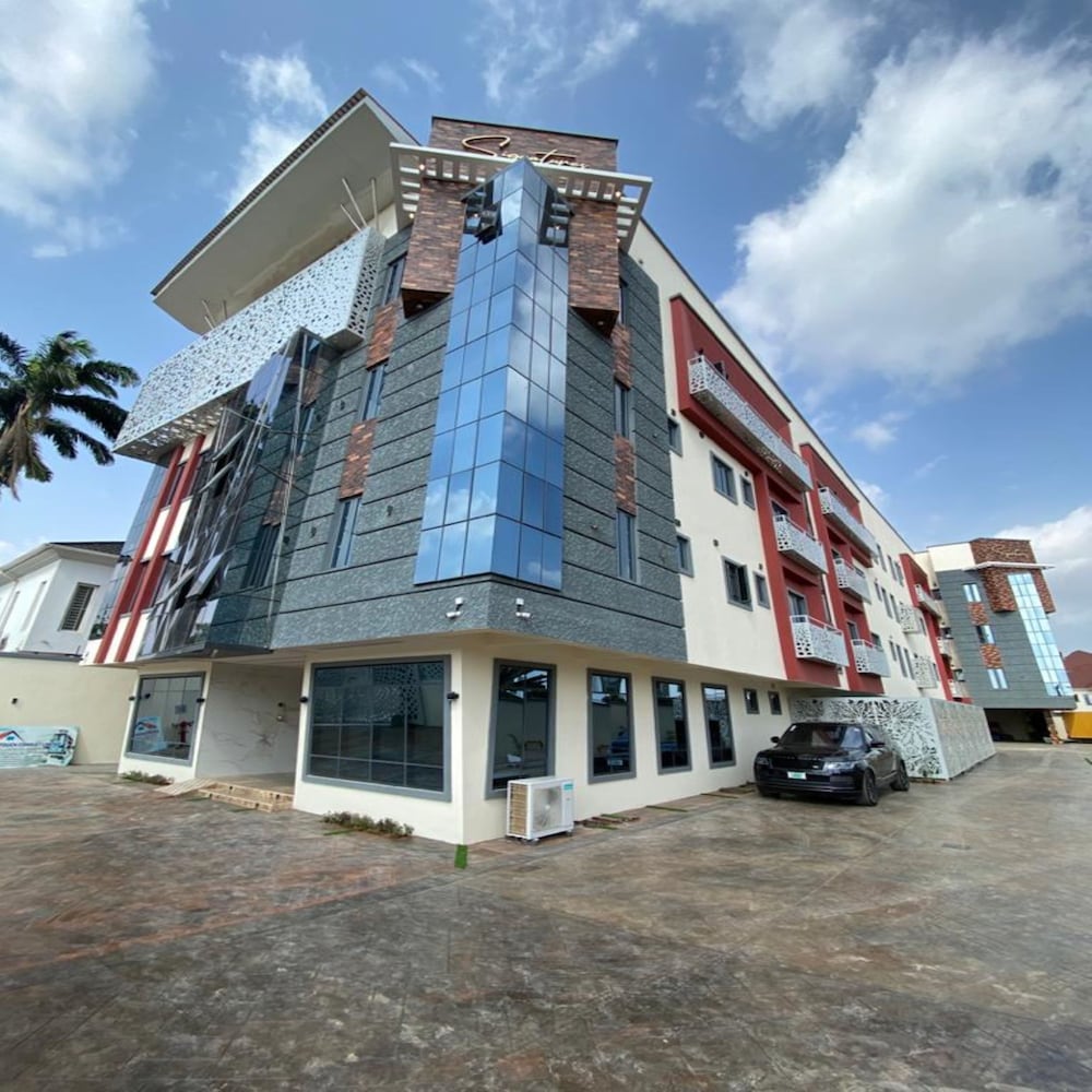 God's Touch Apartments Signature 6/50