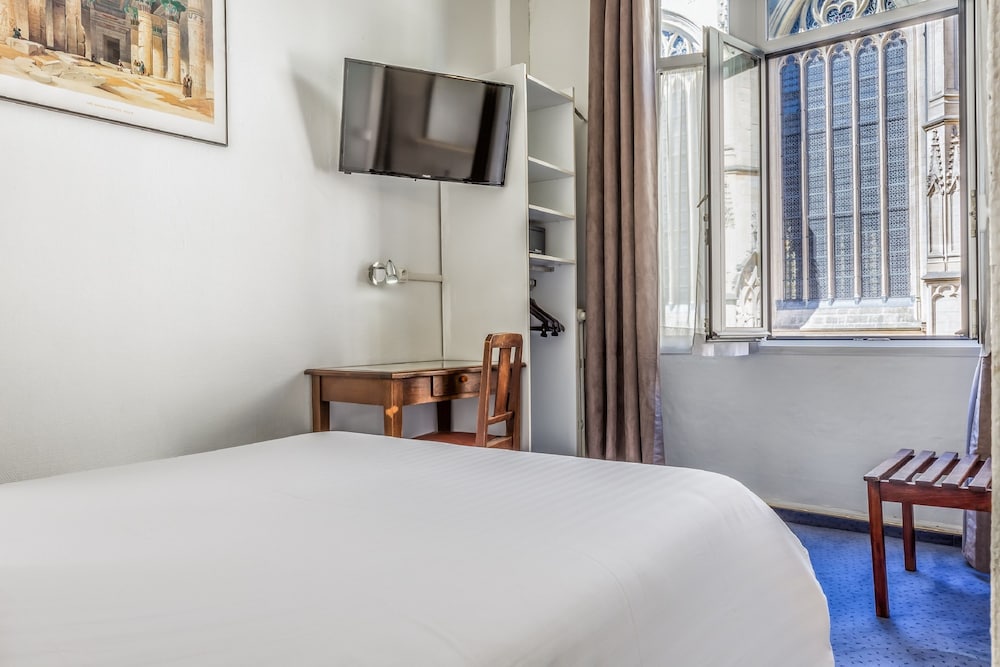 Saint Maurice Hotel 8/62