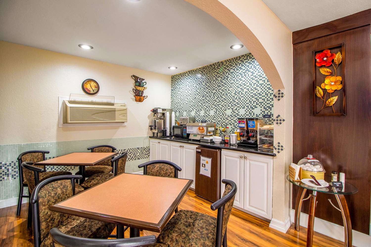 Rodeway Inn & Suites Houston near Medical Center 23/32