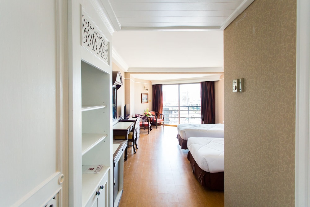 First Pacific Cirrus Hotel 21/50