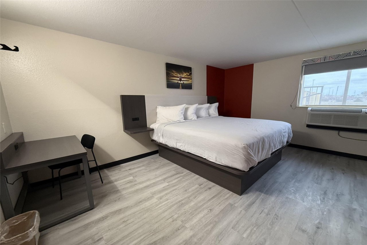 SureStay by Best Western Wichita Airport 13/16