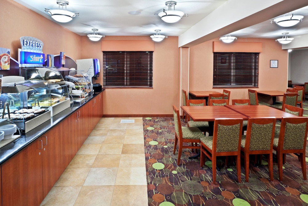 Holiday Inn Express Portland South - Lake Oswego 61/79