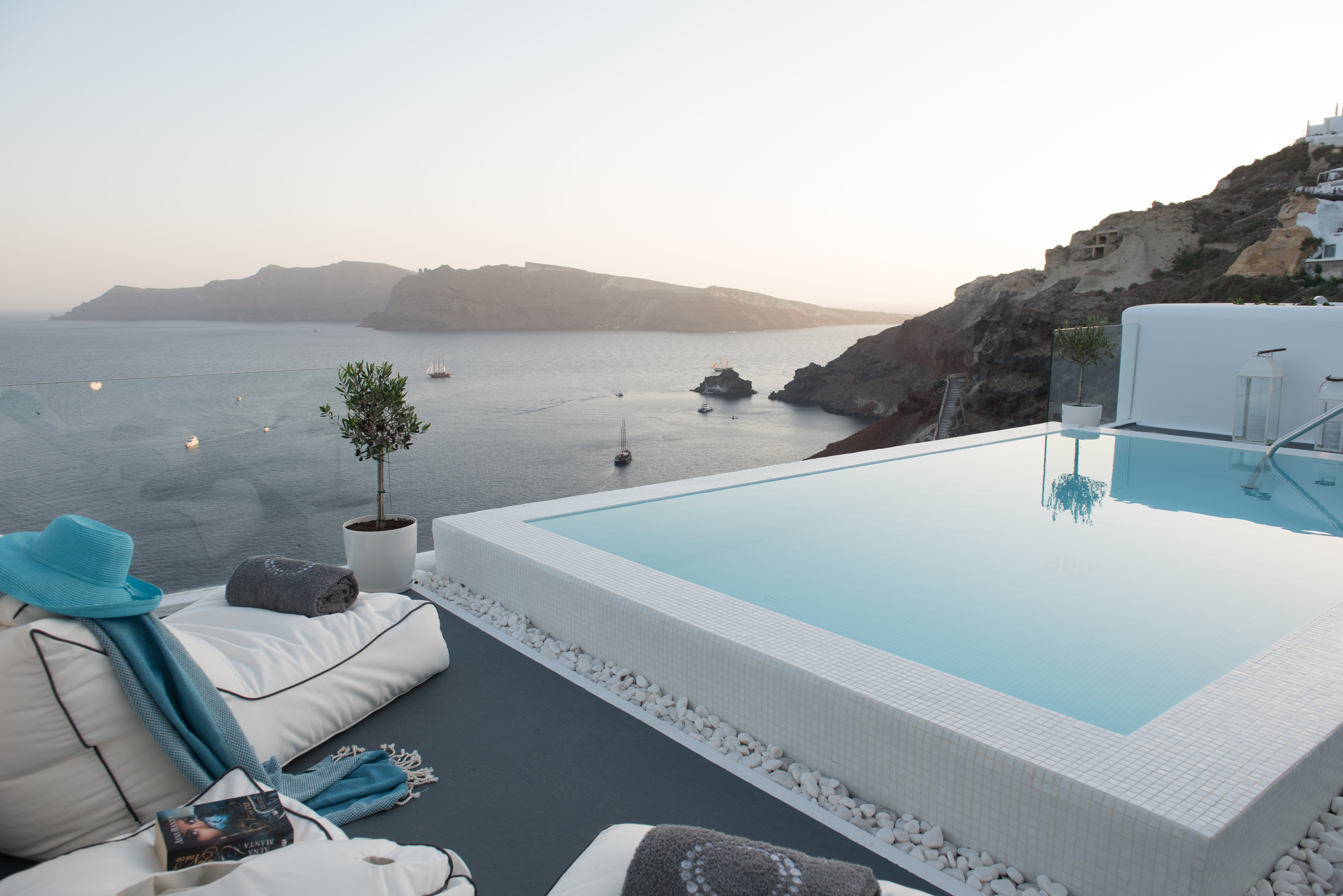 Deluxe, Suite, Caldera View, Outdoor Pool، La Perla Villas And Suites Adults Only 3/4