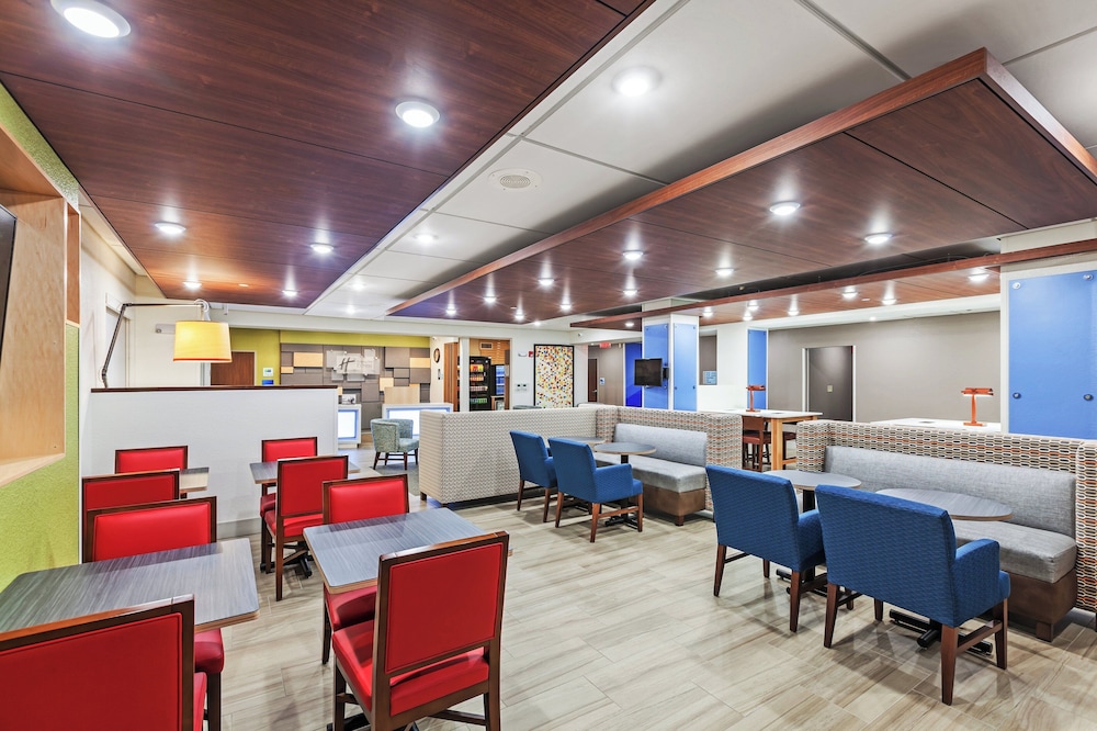 Holiday Inn Express Hotel And Suites Dallas Lewisville 57/69