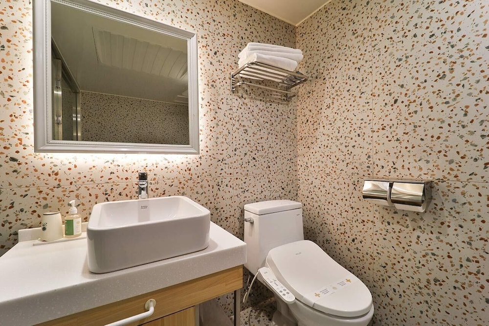 Hotel February Dongdaegu 49/49