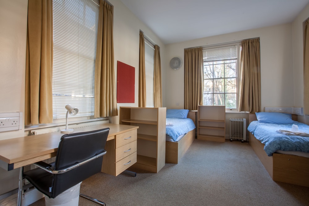 LSE Passfield Hall 17/45