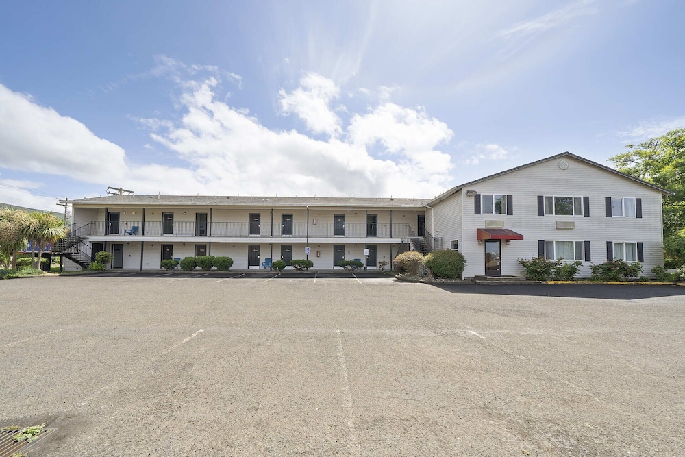 Econo Lodge 43/59