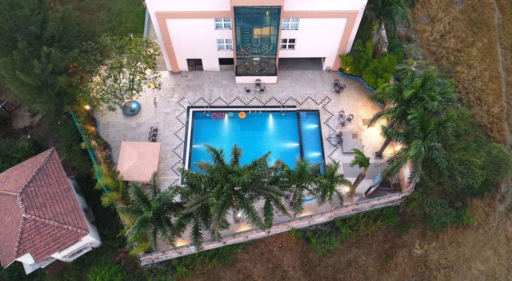 7 Apple Resorts 7/56