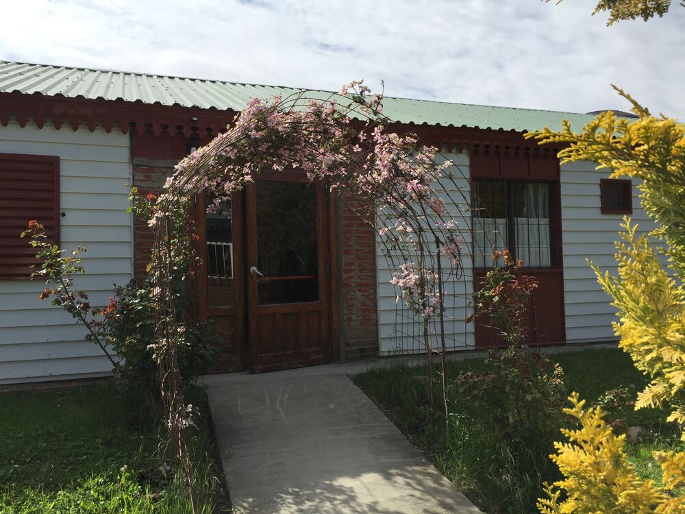 Hostel del Glaciar Pioneros 53/69