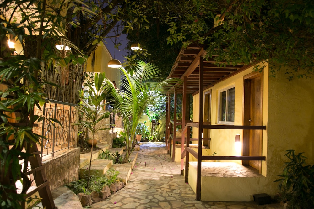 La Villa Boutique Hotel 68/69