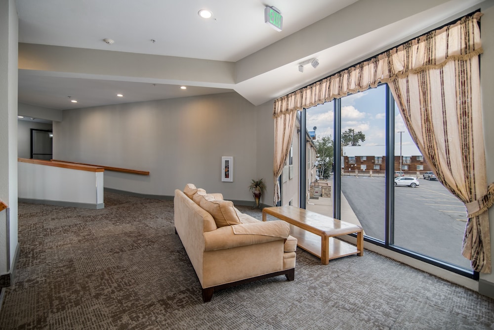 Hillside Inn 32/45