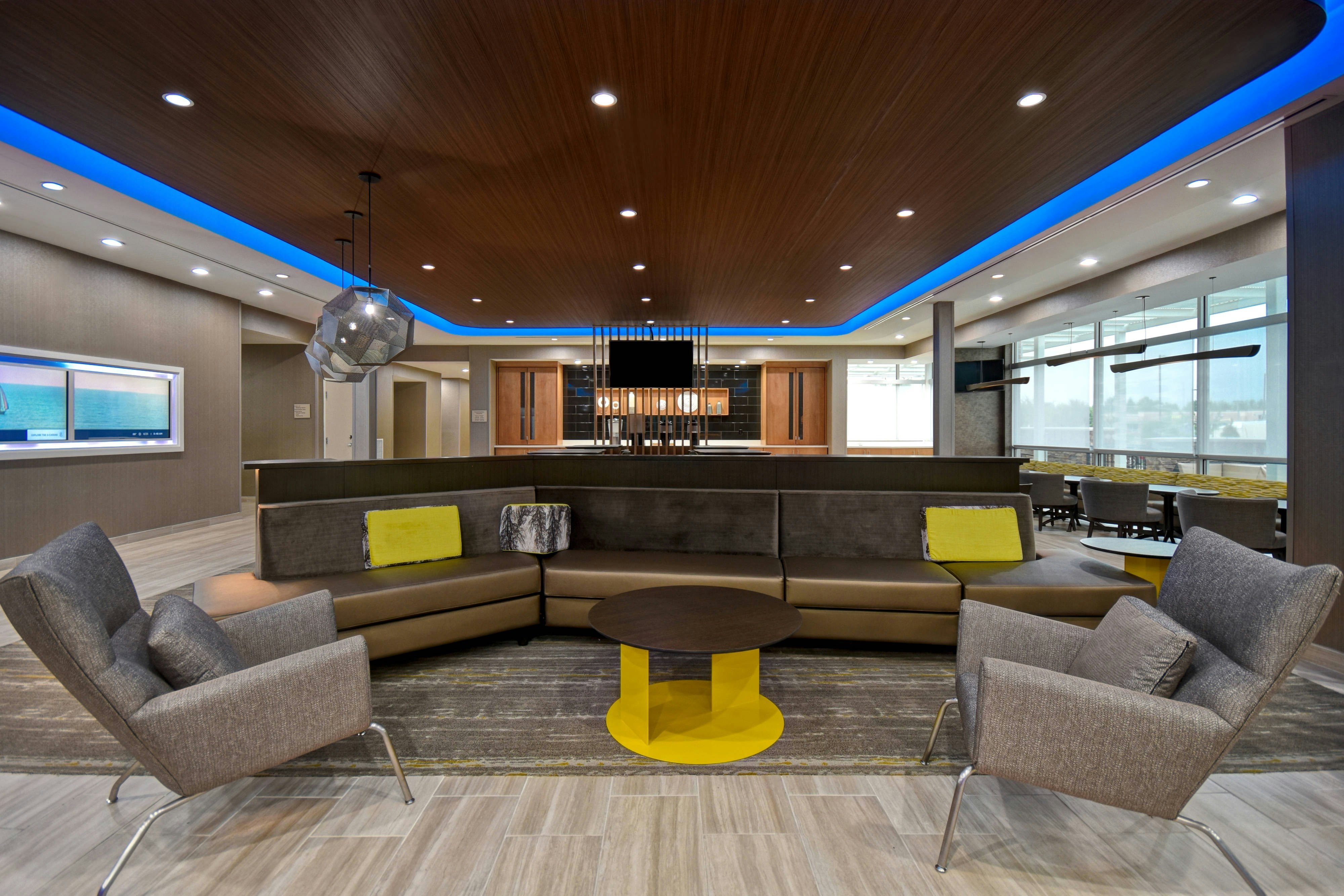 SpringHill Suites by Marriott Holland 17/24