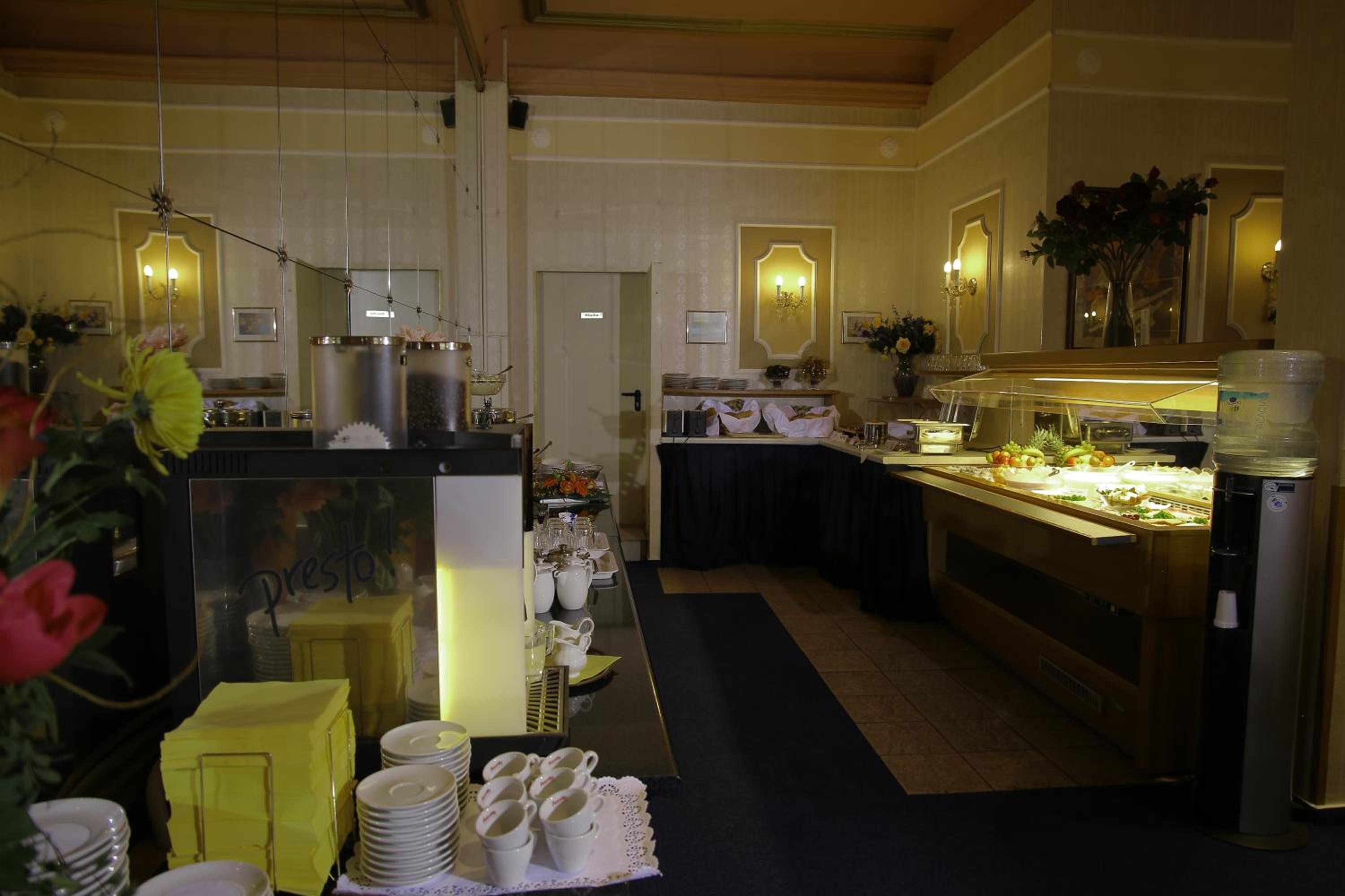 Hotel Konigshof 43/58
