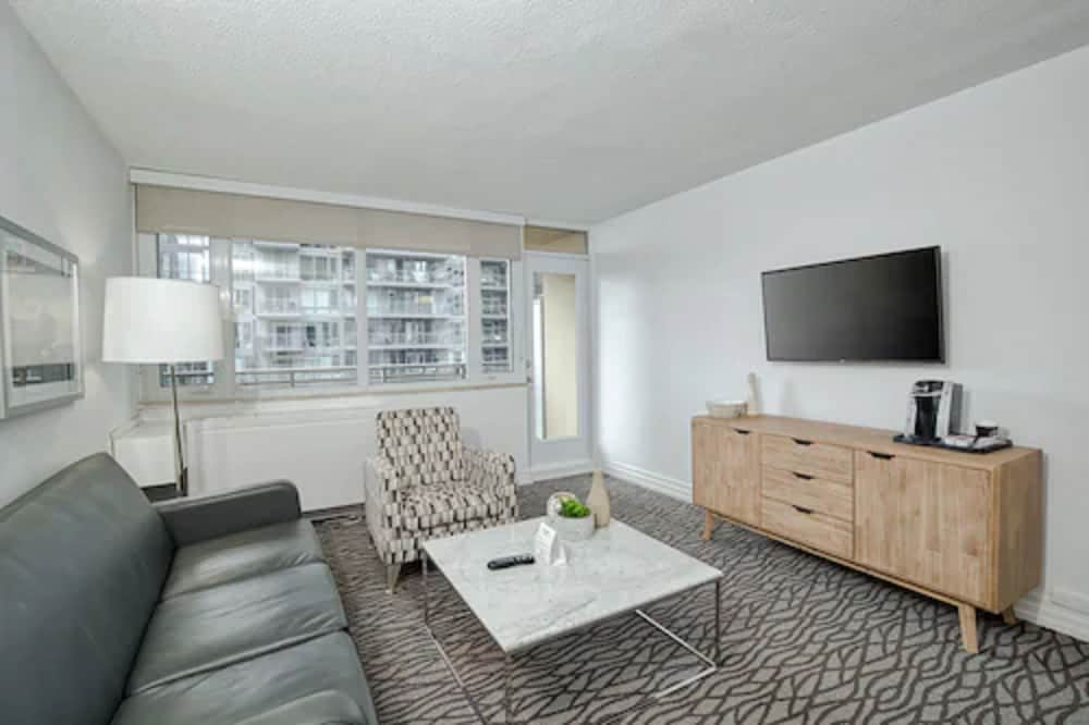 Town Inn Suites 27/44