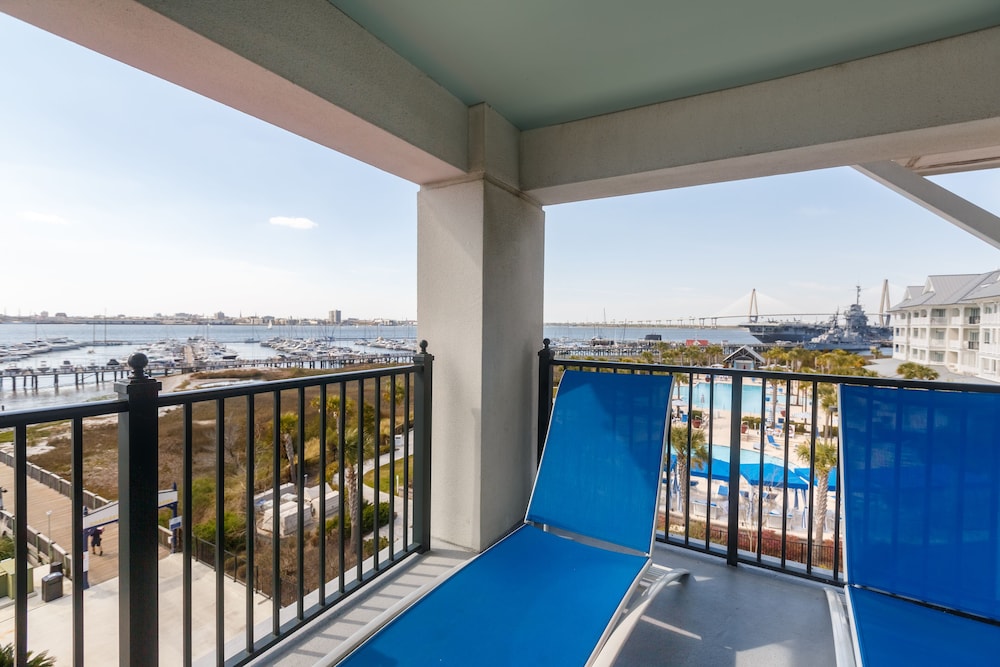 Harborside At Charleston Harbor Resort And Marina 7/50