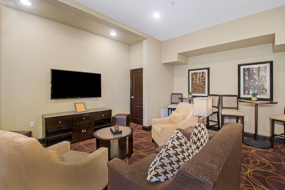 Staybridge Suites Longview 46/78