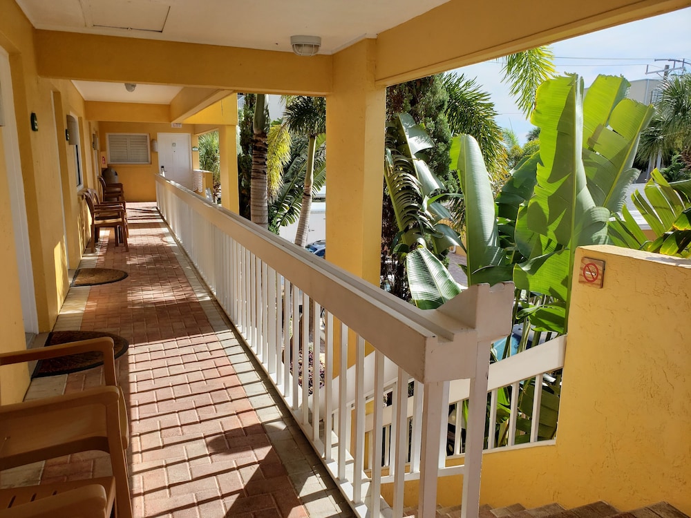 Inn at the Beach 4/69
