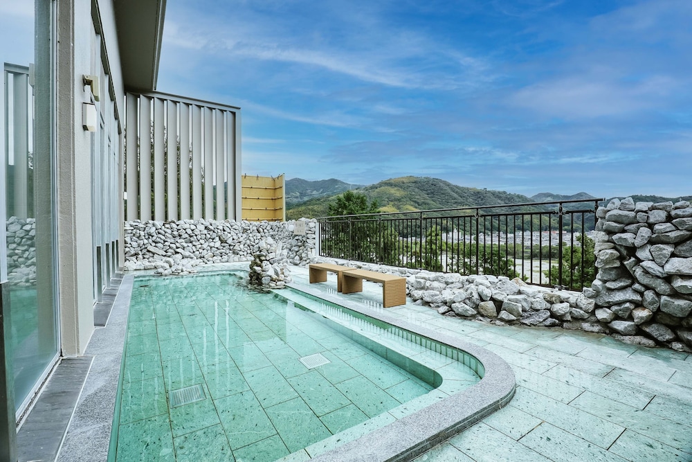 Kamenoi Hotel Kochi 37/61