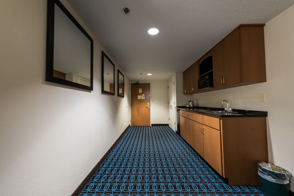 Wingate by Wyndham Schaumburg / Convention Center 9/72