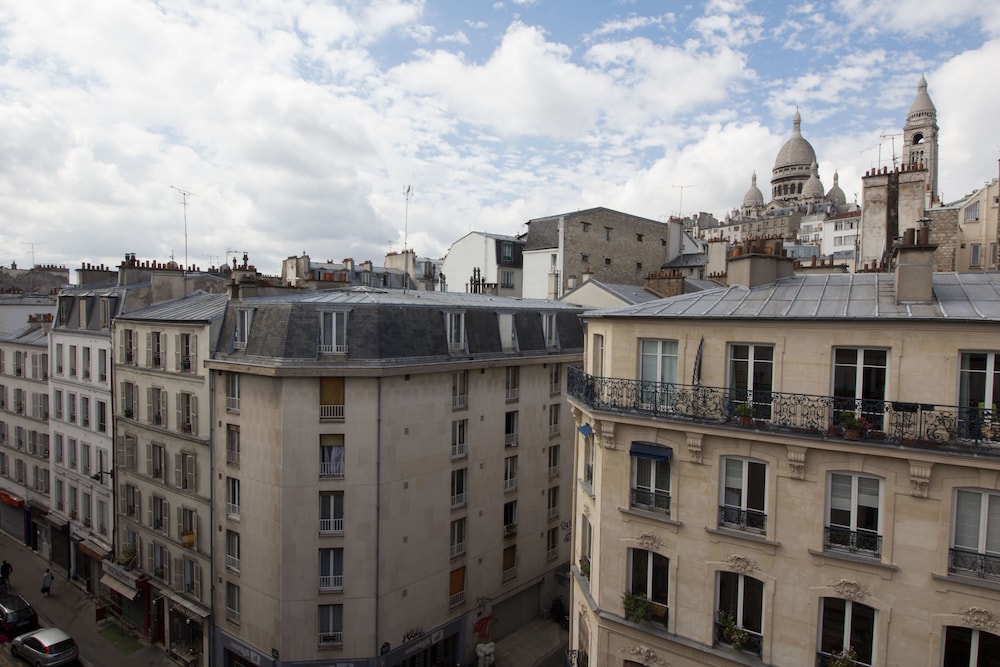 HOTEL MONTMARTRE 3/48