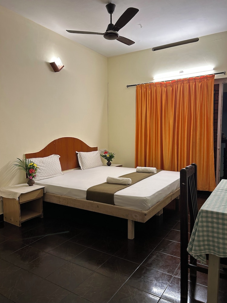 The Ocean Park Beach Resort 12/45