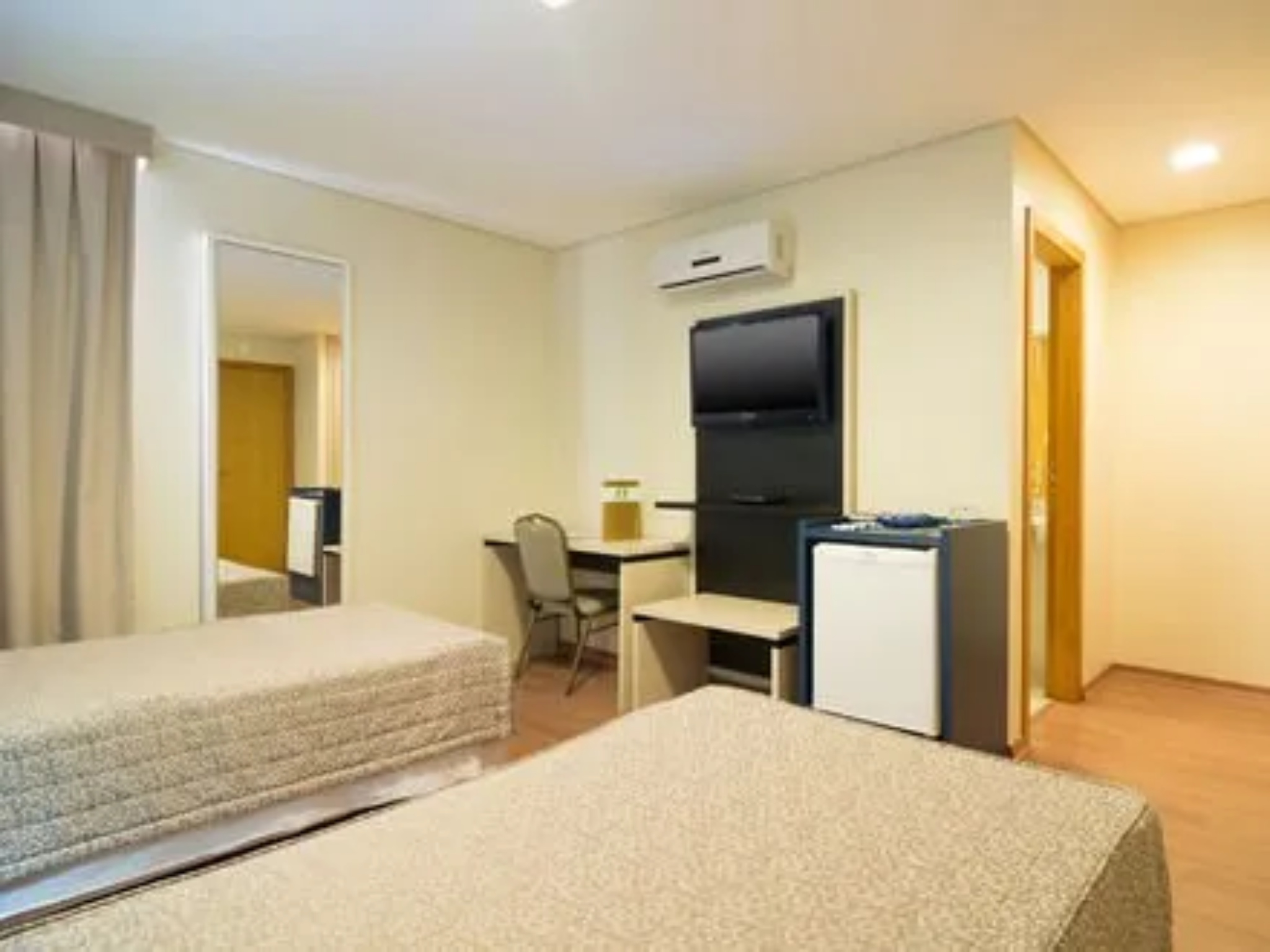 Financial Hotel BHZ 9/18