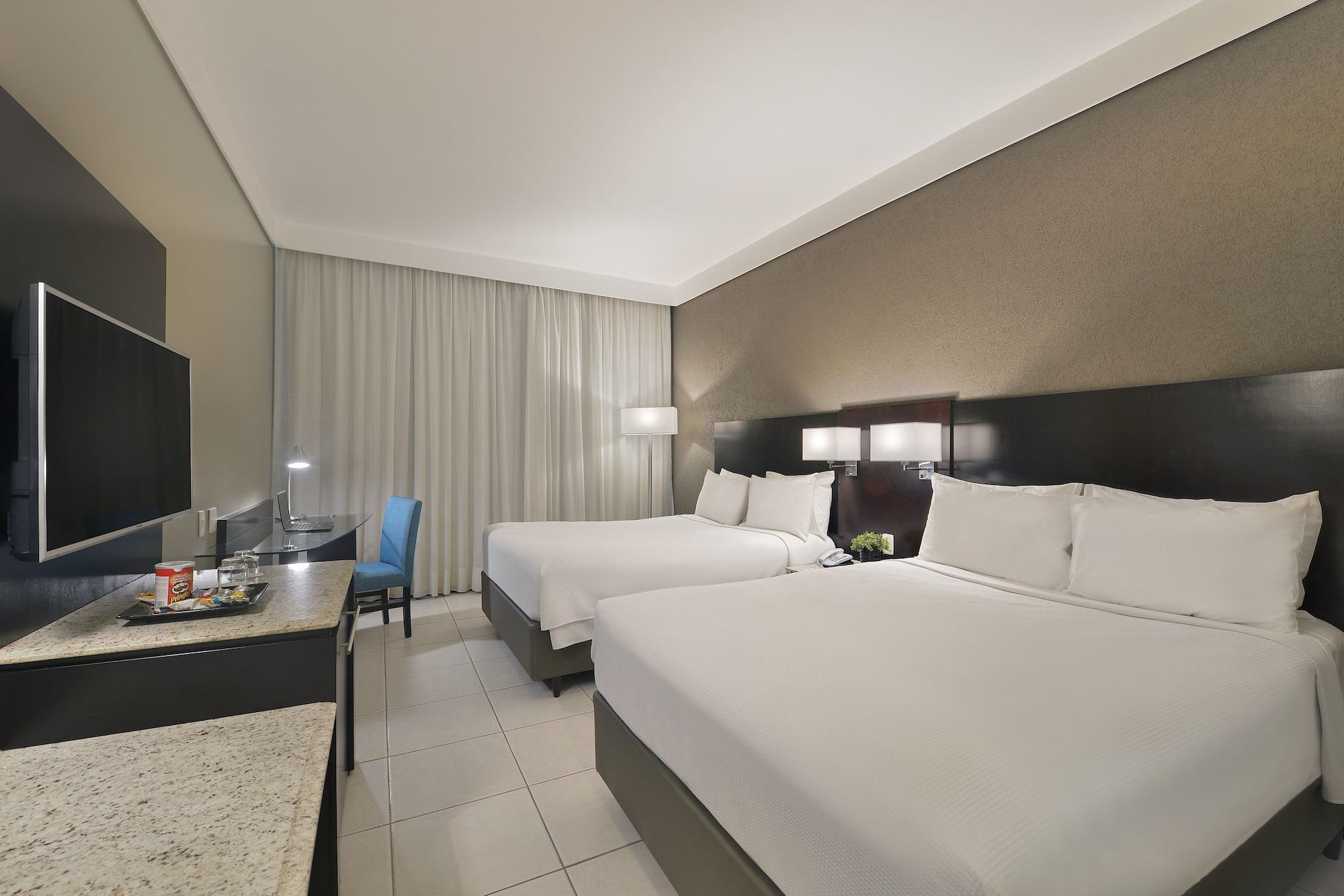Luxury, Twin Beds