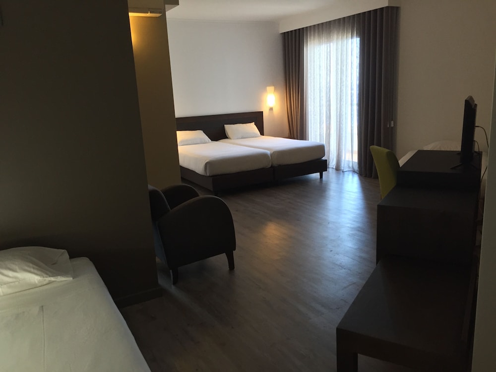 Hotel Euro Moniz 6/26
