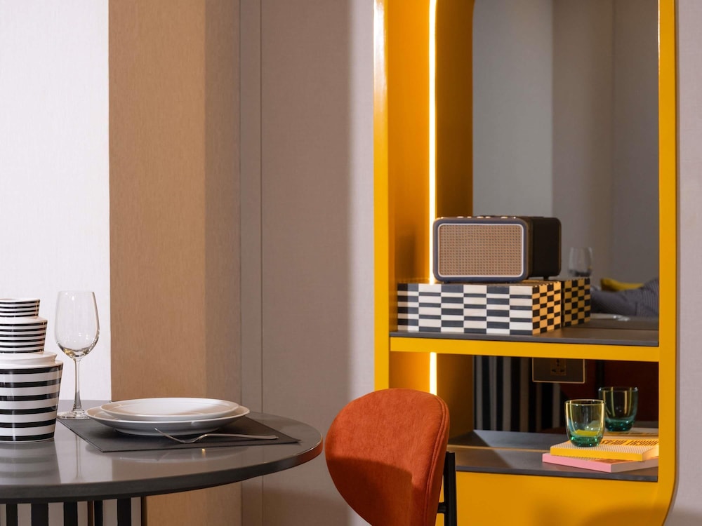 TRIBE Living Bangkok Sukhumvit 39 42/50