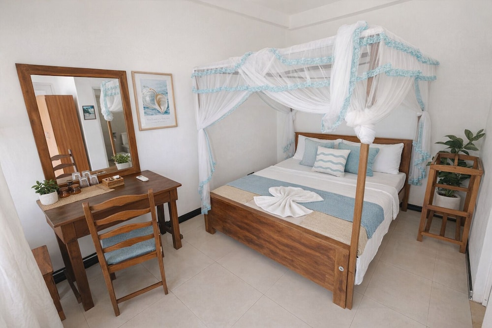 Panoramic, Double or Twin Bed, Lagoon View