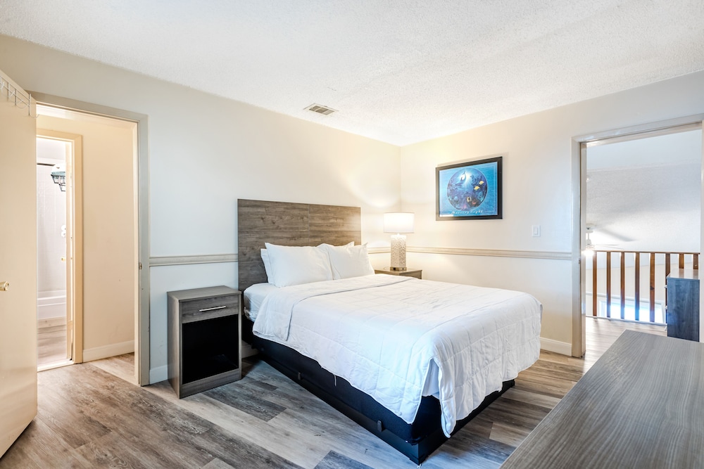 Grand Shores West 16/72